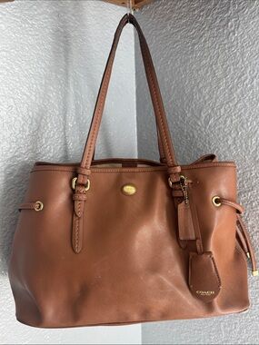 Coach Tan Brown Leather Shoulder Tote with Gold Hardware
